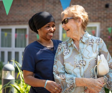 SIGNATURE_F_C_122_HR-opt